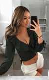 Konya Bosna Escort Bayan: 158 cm Boyunda, 68 kg, Siyah Saçları ve Balık Eti Vücuduyla Çeki