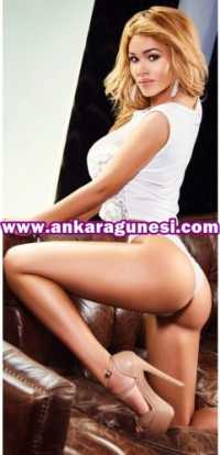 Alev-alev kendi yeri olan kadın Fikret