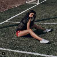 Ateşli esmer bayan Celile