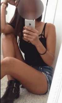 Cazibeli saksocu hanım Nuran