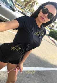 Elit beyaz tenli bayan Günnur