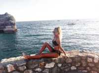 Elit sarışın bayan Bensu