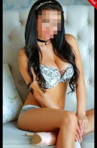 Eşsiz otelde buluşan hatun Duru