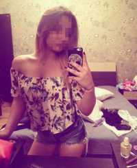 Etkileyici öpüşmeyi seven escort Oya