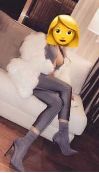 Harika olgun kız Karanfil