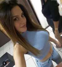 Kaliteli kendi yeri olan escort Elçin