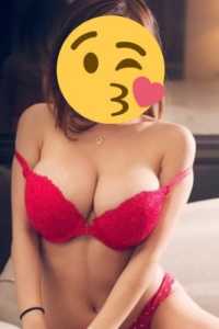 Karatay Escort Bayanları: 52kg, 170cm, Kumral Saçlı ve Sportif Vücut, Çekici Tarzıyla