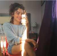 Kıvrak buğday tenli Işil