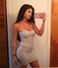Konya Escort: Ereğli'nin Şehirli Stili ve Spor Fiziği ile Siyah Saçlı 77 Kg ve 165 Cm Boyu