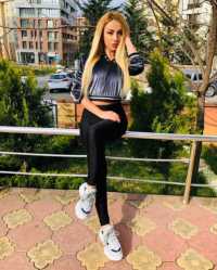 Konya Karatay Escort Bayanları: Sofistike, Bakımlı ve Kumral Saçlı Hanım, 80 Kg, 167 Cm Bo