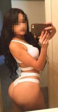 Konya Karatay'ın Zarif ve Sakin Ruhu: Siyah Saçlı, 80kg ve 164cm'deki Escort Bayanlar