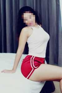 Konya'nın Ereğli Bölgesinin Ince ve Sakin Escort Bayanı: Sarı Saçları, 73kg ve 163cm Boyu
