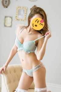 Konya'nın Meram Bölgesinden Mükemmel Escort: Siyah Saçları, 81kg ve 178cm ile Çekici ve Ba
