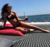 Konya'nın Meram Bölgesinden Şehirli ve Alımlı Escort: Sarı Saçları, 70kg ve 177cm Boyu ile