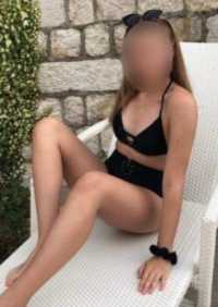 Konya'nın Son Derece Fit ve Kızıl Saçlı Güzeli: Bakımlı, 61 Kg ve 165 Cm Boyundaki Konya B