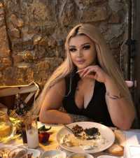 Konya'nın Zarif ve Ince Vücutlu Escort Bayanı: Kızıl Saçlar, 52 Kg, 161 Cm