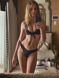 Konya, Selçuklu Escort Bayanlar: Şehirli Tarzı, İnce Vücudu ve Kızıl Saçlarıyla 158cm Boy,
