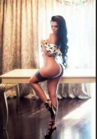 Muhteşem evinde buluşan Günsel