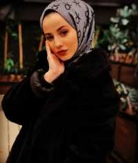 Samimi öpüşmeyi seven kız Muzaffer