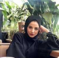 Samimi öpüşmeyi seven kız Muzaffer