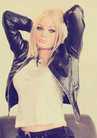 Samimi orijinal resimli kadın Nazende