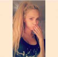 Seçkin ön sevişme yapan kız Melis