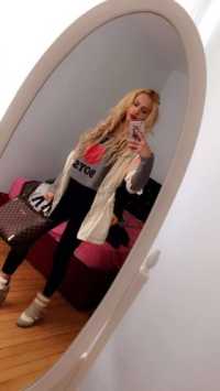 Seçkin ön sevişme yapan kız Melis