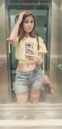 Seksapel sarışın eskort Kadriye