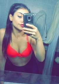 Seksi sakso çeken bayan Deniz
