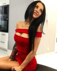 Selçuklu Escort: Çekici Stili ve Kızıl Saçlarıyla Konya'da Dikkat Çeken Fit Vücutlu 77kg,