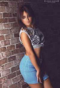 Süper beyaz tenli kız Ajda