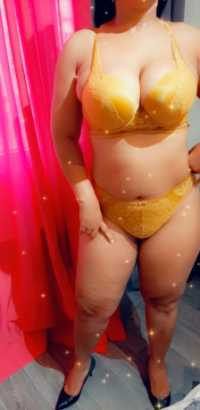 Süper masaj yapan eskort Müberra